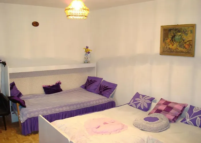 Goscinne - Urle Hostel